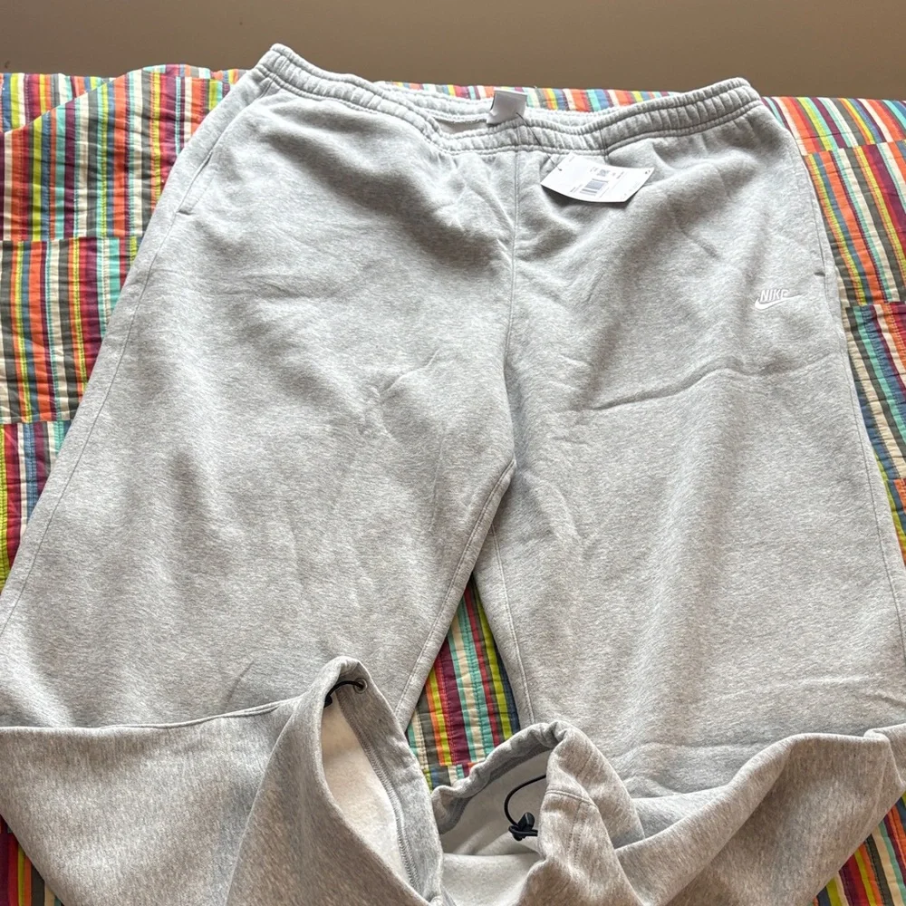 Nike Light Gray Joggers size 2XL standard fit tapered leg regular length NWT